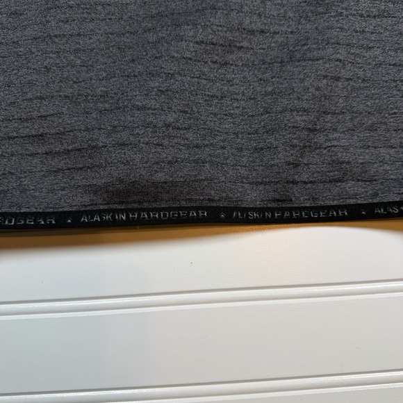 Alaskan Hardgear Duluth Trading Quarter Zip Pullover Men's Medium Black Gray EUC - Picture 6 of 7